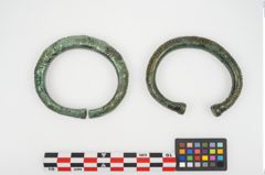 Foto von Bronzeperlarmreif (NHMW-PRAE-025322)